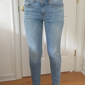 Light wash skinny jeans